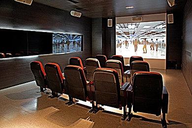 模拟经营游戏《超灵秘法社》开放抢先体验 获Steam特别好评