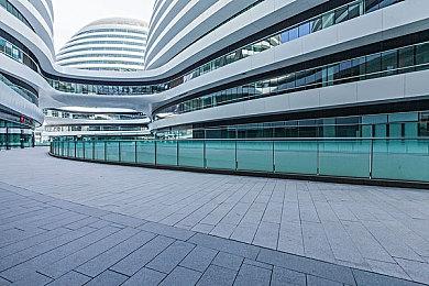 卧龙凤雏？《红霞岛》《魔咒之地》上了美版热搜